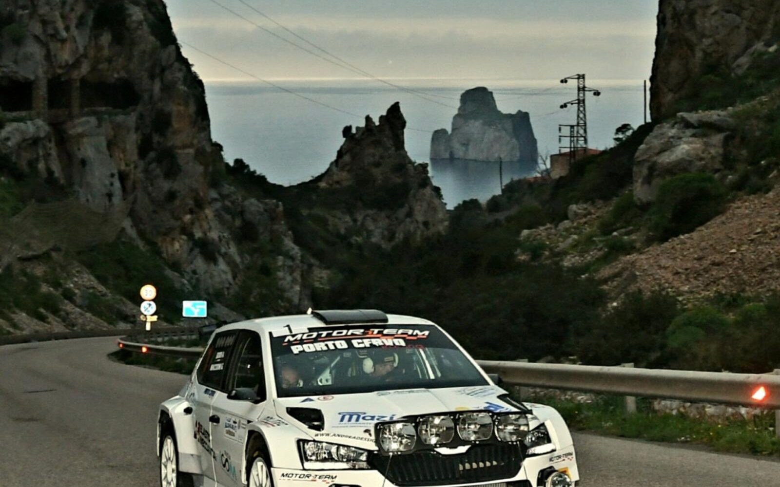 Gianluca Laconi (gradita firma) della Skoda Fabia di Siddi-Maccioni al 1° Rally Sulcis Iglesiente